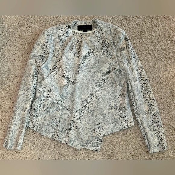 Blank NYC Snakeskin Faux Suede Open Front Blazer Jacket size XS - Picture 1 of 7